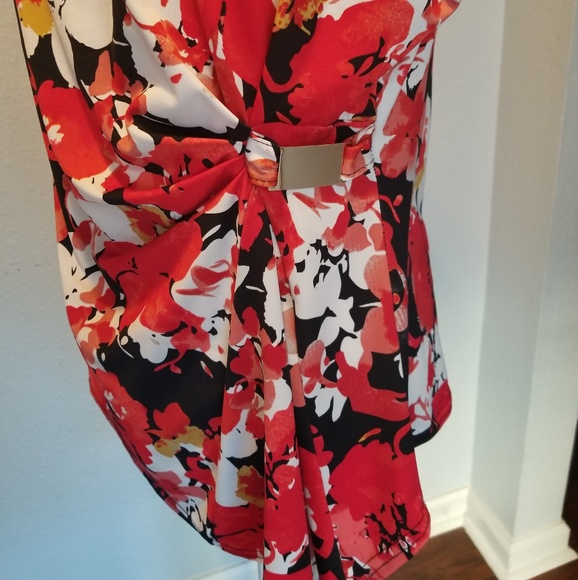 Floral print short sleeve top - Picture 2 of 6